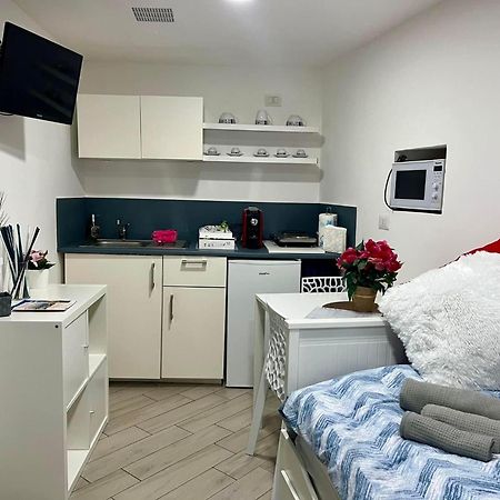 A Casarell Apartment เนเปิลส์ ภายนอก รูปภาพ